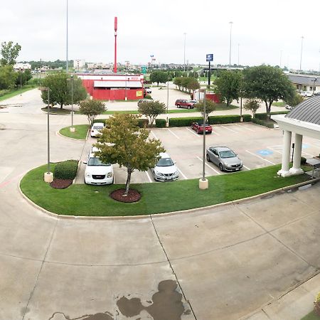 Holiday Inn Express Hotel & Suites Greenville By Ihg Exterior photo