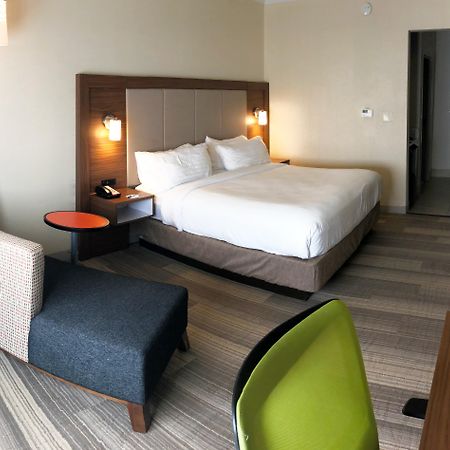 Holiday Inn Express Hotel & Suites Greenville By Ihg Exterior photo