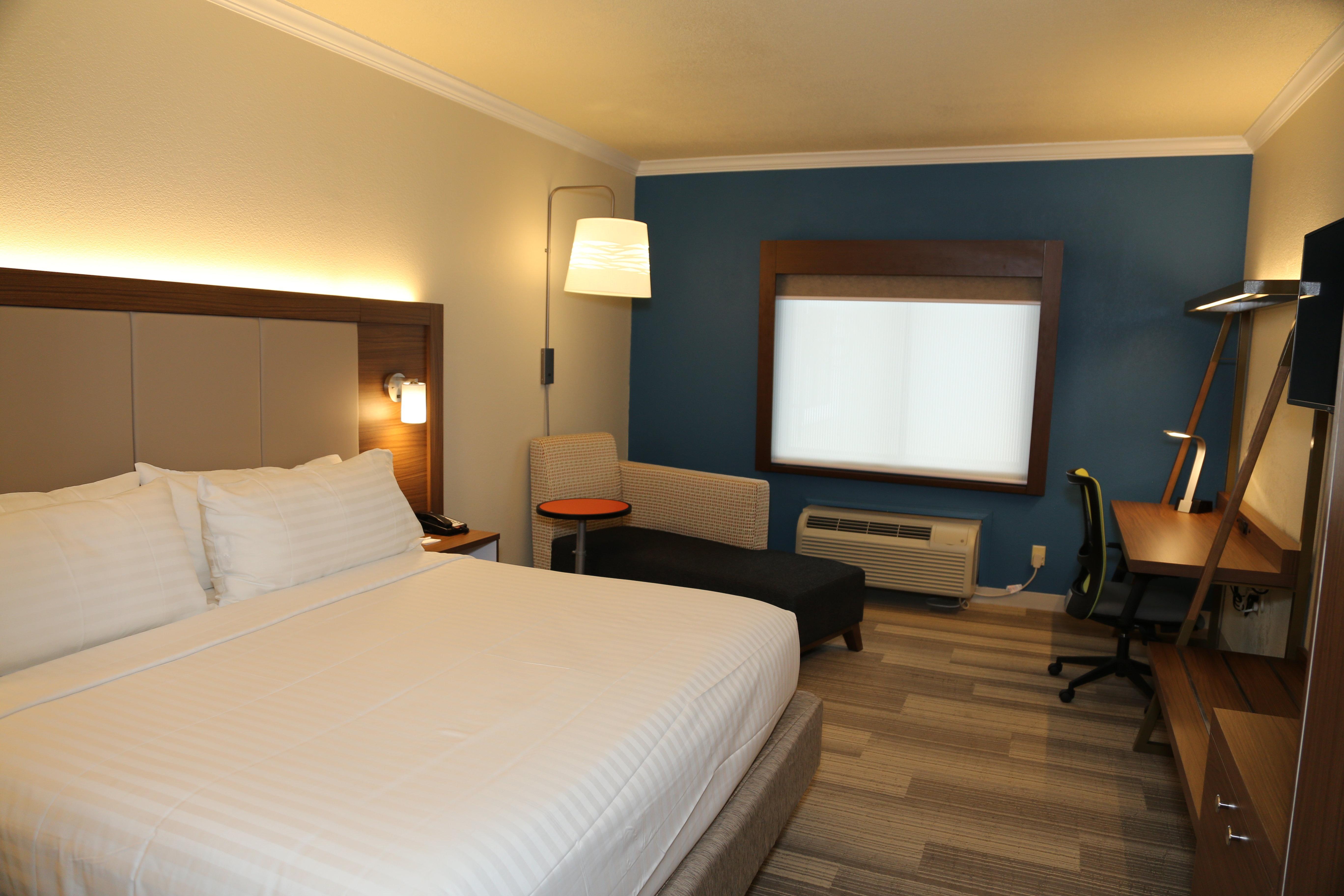 Holiday Inn Express Hotel & Suites Greenville By Ihg Exterior photo