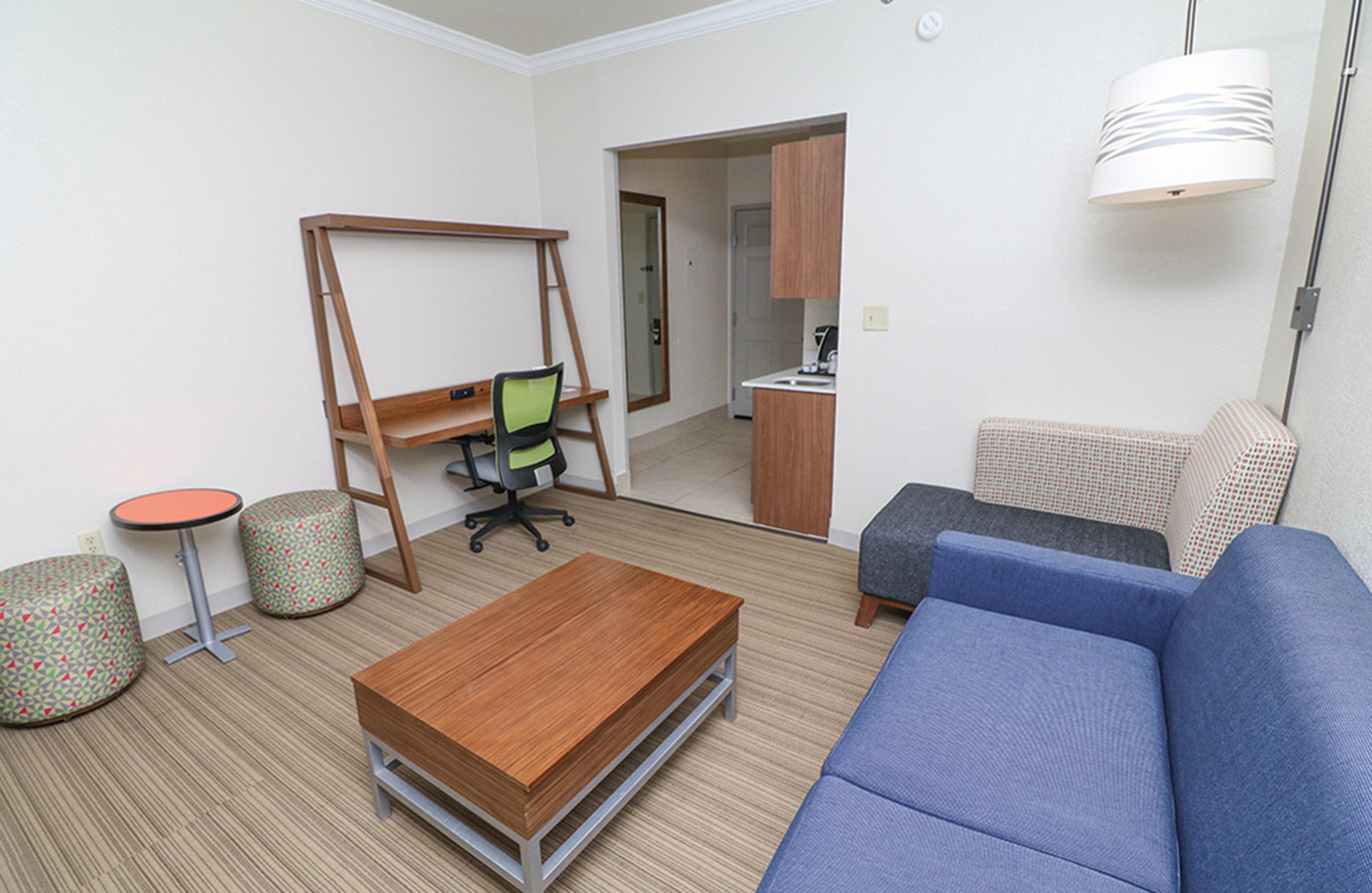 Holiday Inn Express Hotel & Suites Greenville By Ihg Exterior photo