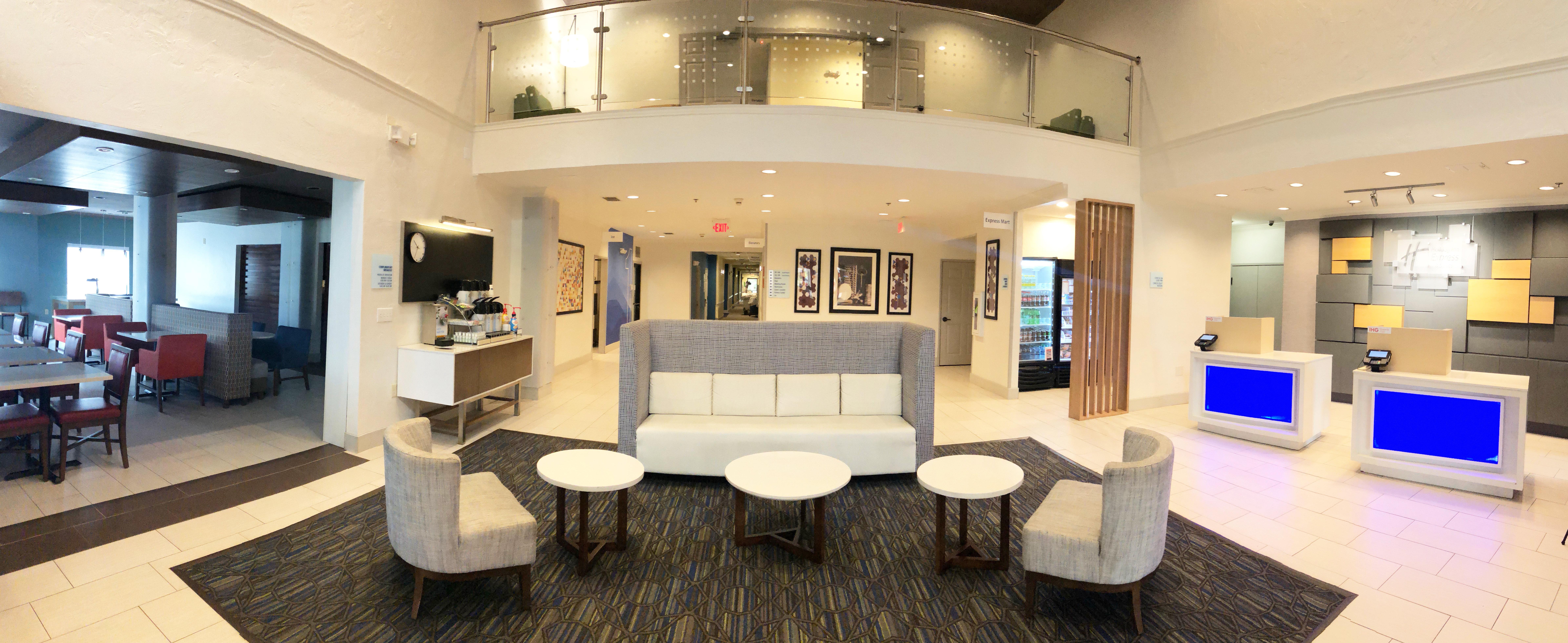 Holiday Inn Express Hotel & Suites Greenville By Ihg Exterior photo
