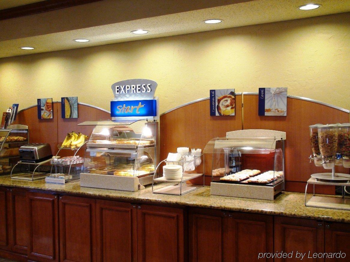 Holiday Inn Express Hotel & Suites Greenville By Ihg Restaurant photo