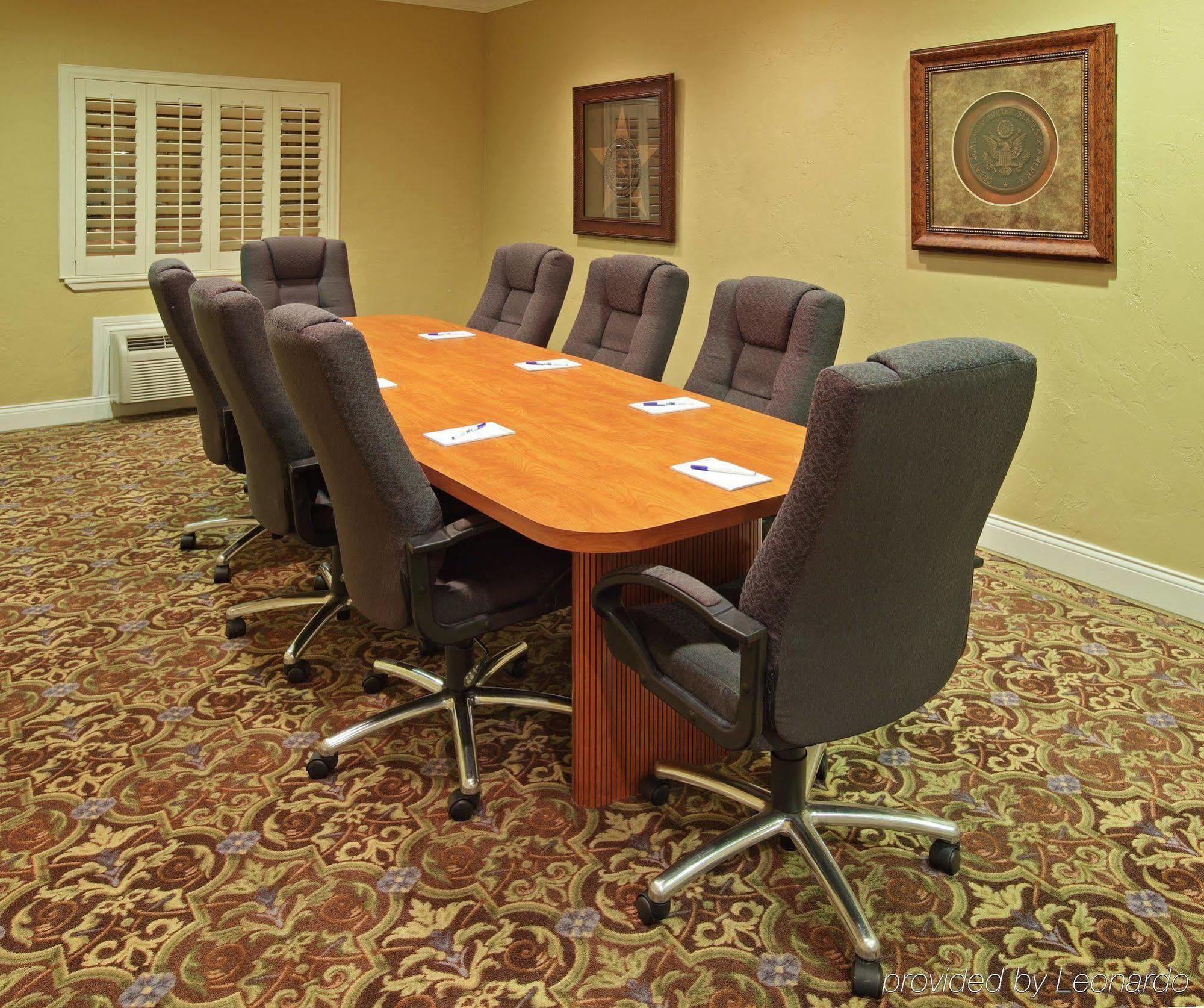 Holiday Inn Express Hotel & Suites Greenville By Ihg Exterior photo